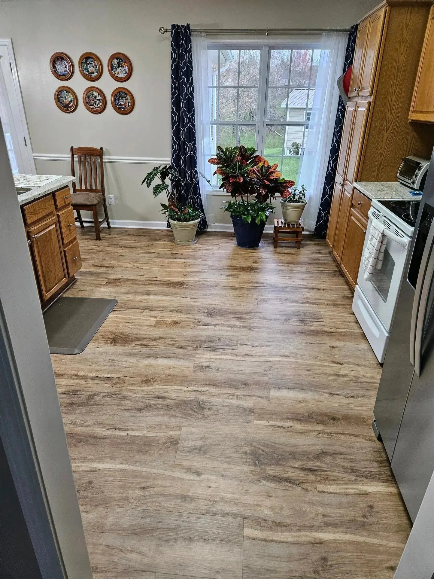 SPC011X SUPERCore Xtreme Tennessee River Hickory 6mm x 7" x 60" Waterproof Rigid SPC Plank (29.74 sf/ctn) - Low Stock ETA 5.21 supercorefloors