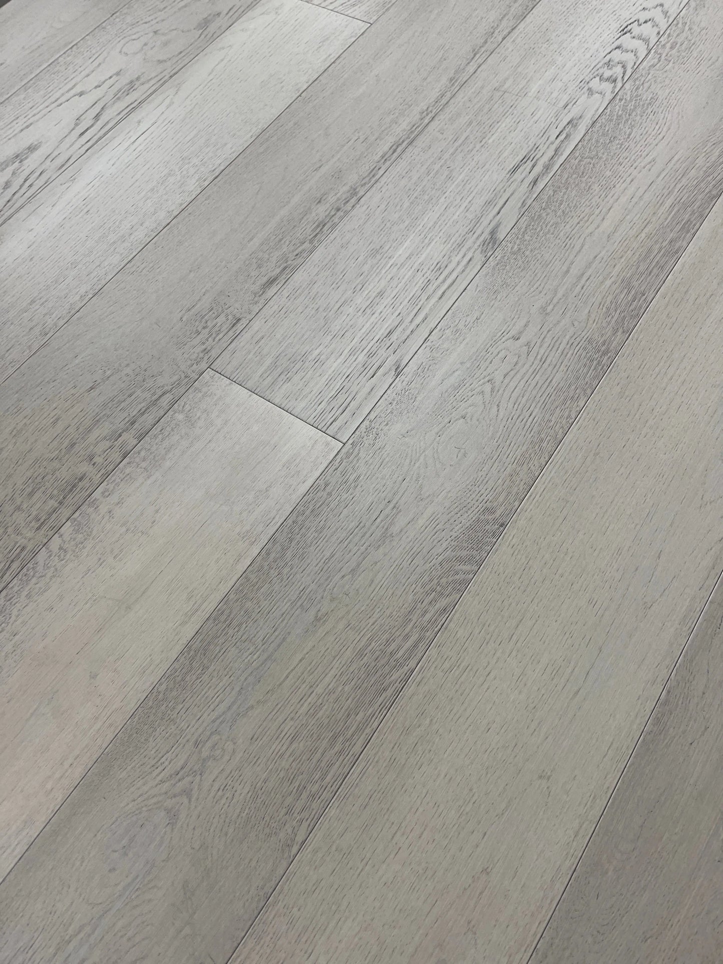 MSW55 Oak Chateau 1/2 x 7-1/2" Hand Scraped Engineered Hardwood Flooring (31.09 sf/ctn) - Call for BEST Price MW floors