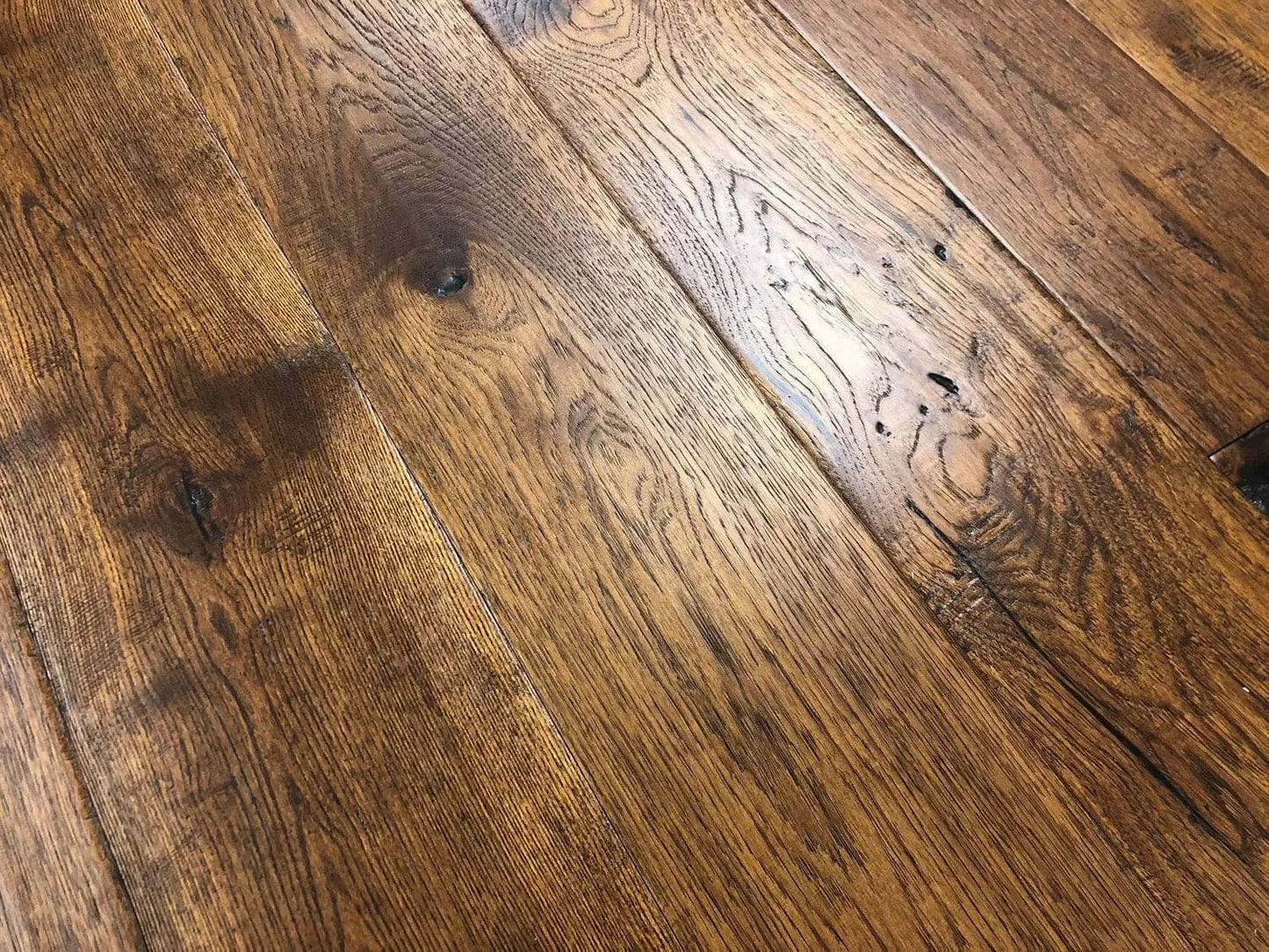 Antique Hickory Bandit 1/2 x 7-1/2" Handscraped Engineered Hardwood Flooring - 34.37 sqft/ctn Elk Mountain