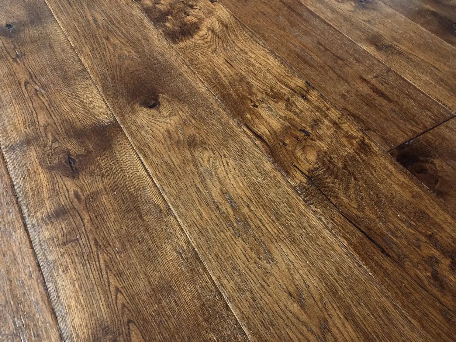 Antique Hickory Bandit 1/2 x 7-1/2" Handscraped Engineered Hardwood Flooring - 34.37 sqft/ctn Elk Mountain