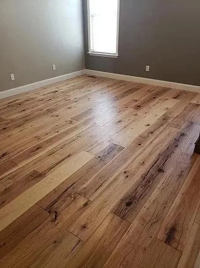 Antique Hickory Natural 1/2 x 7-1/2" Handscraped Engineered Hardwood Flooring - 34.37 sqft/ctn Elk Mountain
