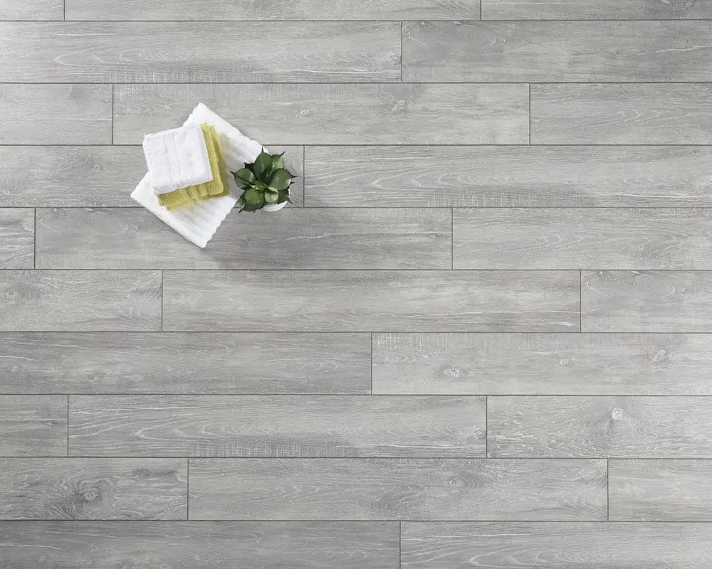 Mannington Restoration Hillside Hickory Cloud Laminate Flooring 28215 - 21.22 sqft/ctn Mannington