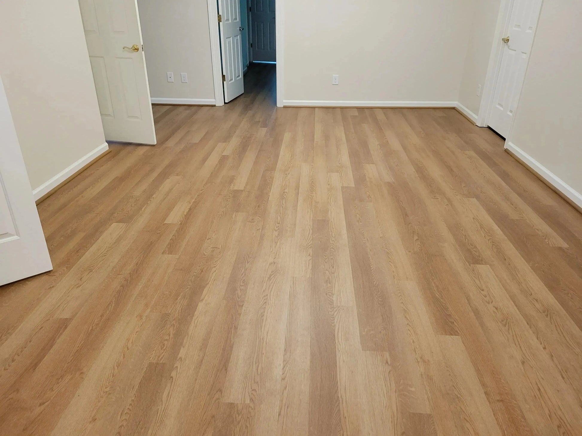 SUPERCore Xtreme Traditions Oak Natural 8mm x 4.5 x 72" Waterproof Rigid Plank Flooring 15.15sf/ctn supercorefloors