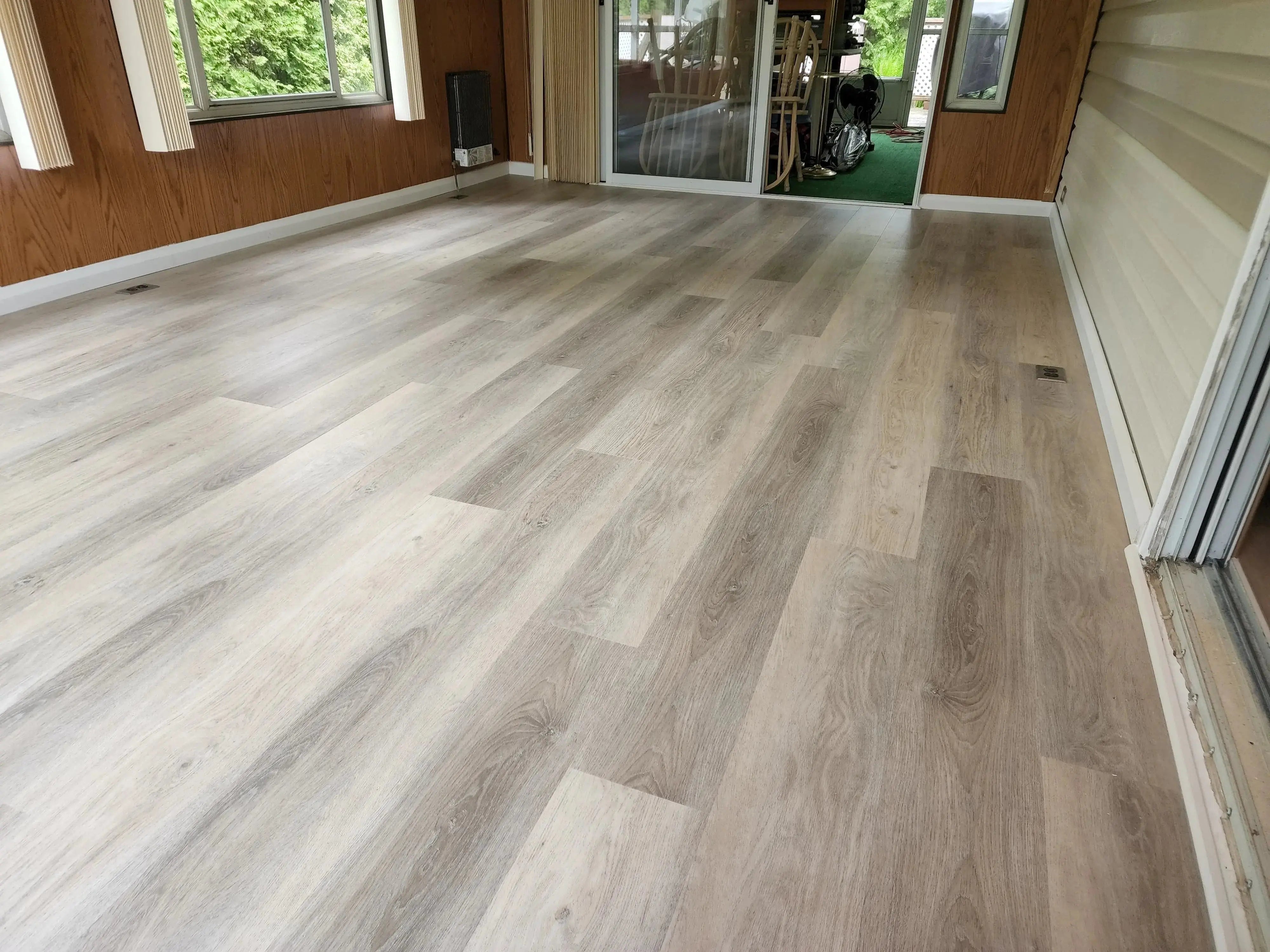 SUPERCore Xtreme Oyster | Waterproof Rigid Plank Flooring